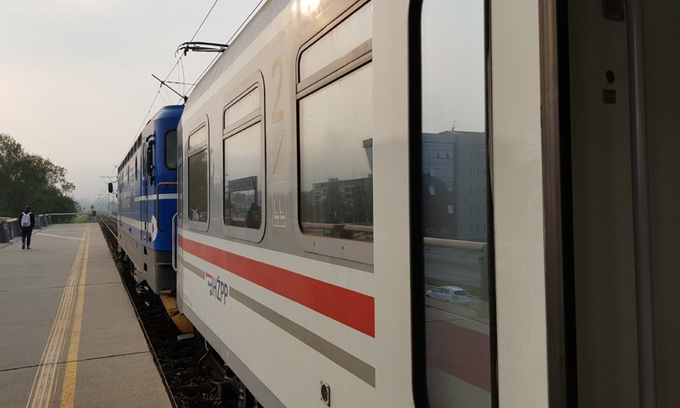 Vlakom će se od 9. prosinca ponovno povezati Osijek i mađarski Pečuh