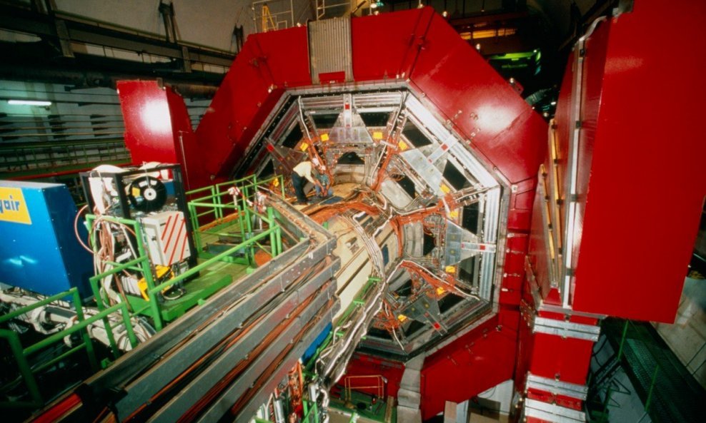 Veliki hadronski sudarivač koristi se u okviru istraživačkog središta CERN