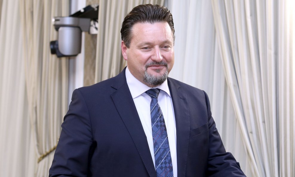Ministar uprave Lovro Kuščević