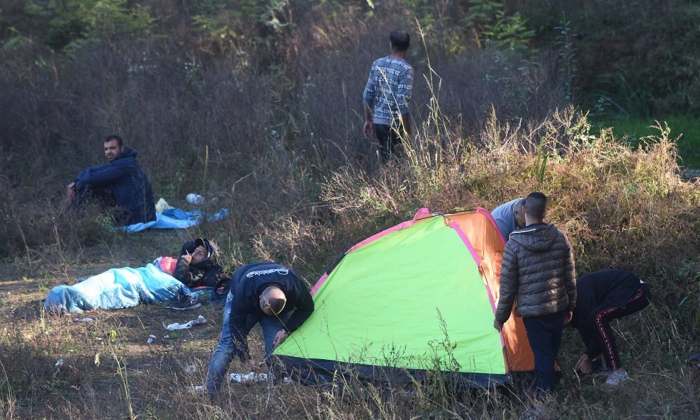 Otok se koristio kao laboratorij za istraživanje zaraznih bolesti i kao spalionica zaraženih životinja.