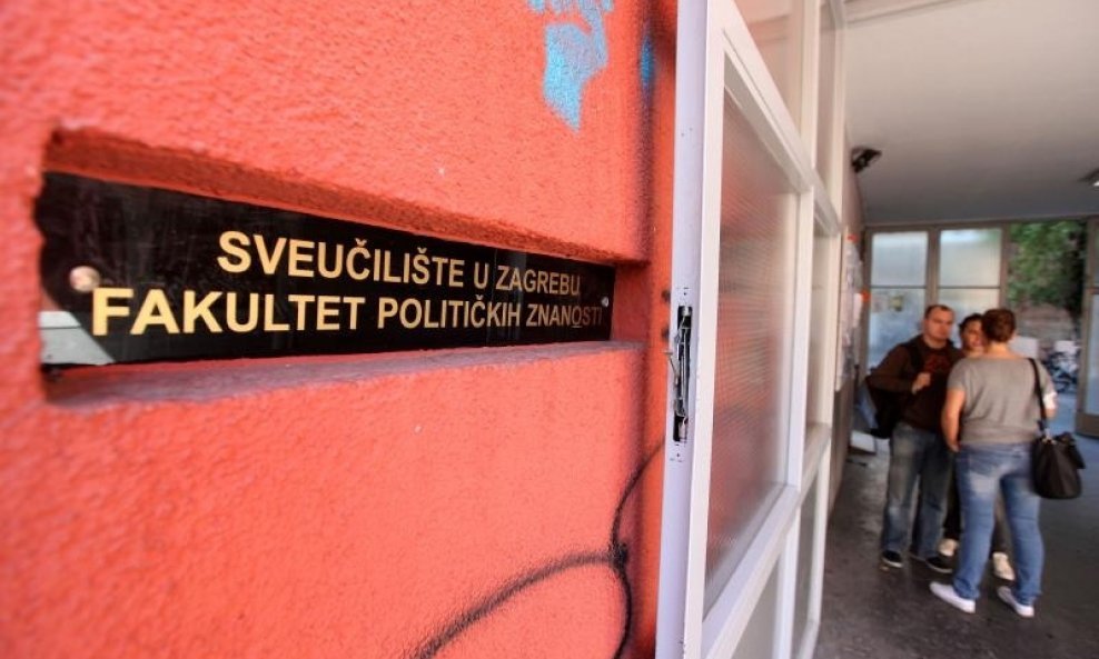 Fakultet političkih znanosti