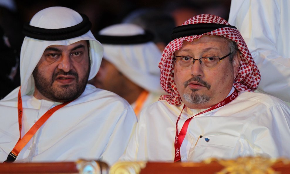 Jamal Khashoggi (desno)