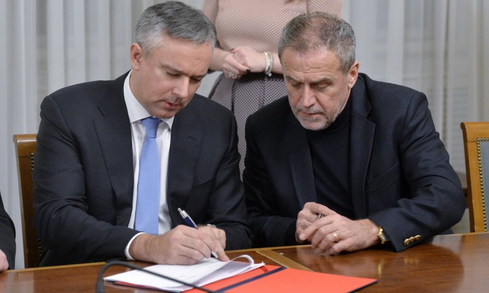 Darinko Kosor i Milan Bandić na potpisivanju sporazuma Domoljubne koalicije 2016.