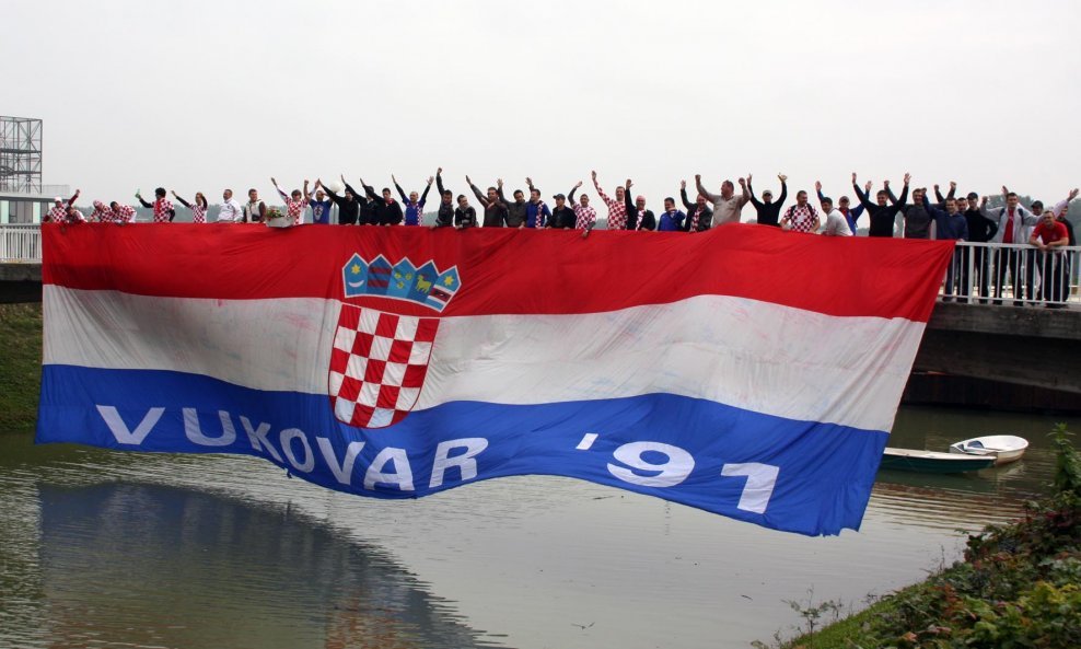 vu-zastava_vukovar2