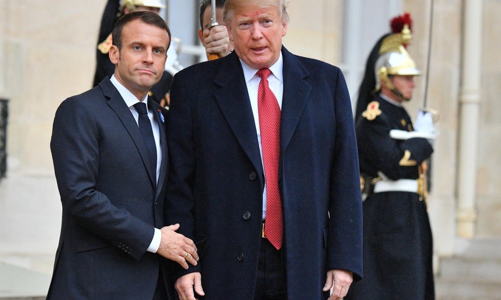 Trump se narugao Macronu zbog prosvjeda 'žutih prsluka'