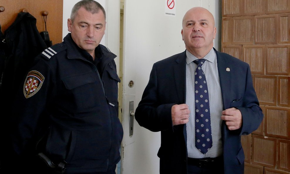 Zamjenik ravnatelja policije Željko Prša na ulasku u sudnicu
