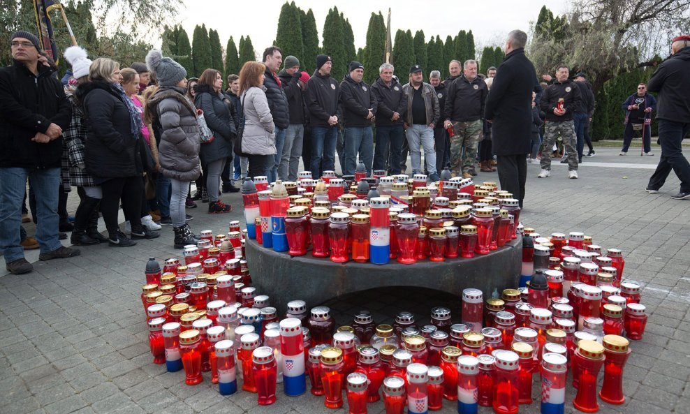 Broji građani pristižu u Vukovar