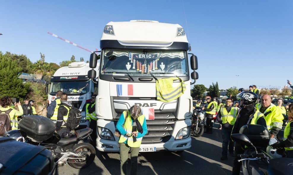 Prosvjed 'žutih prsluka' u Francuskoj
