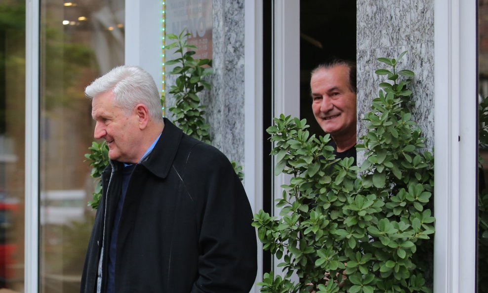 Ivica Todorić na izlasku iz omiljenoga mu frizerskog salona