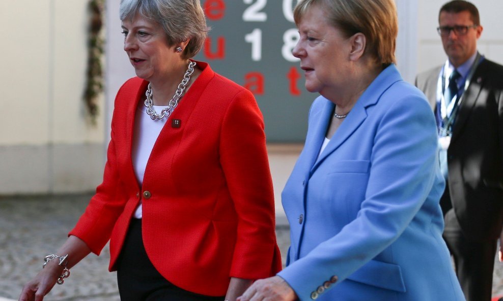 Theresa May i Angela Merkel
