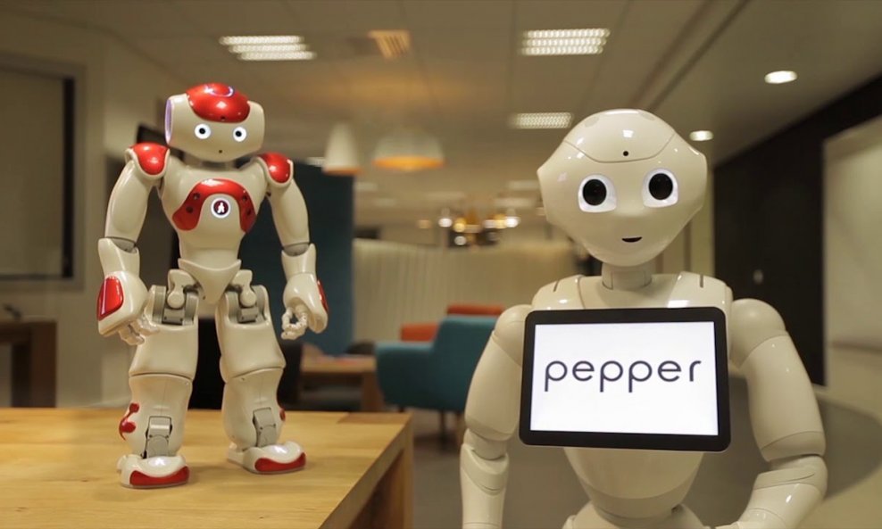 FER-ovi roboti posluživat će posjetitelje humanistarne akcije u predvorju fakulteta