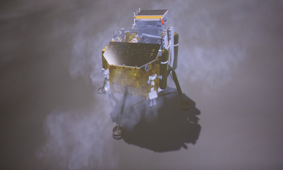 Robotska letjelica Chang'e-4, bez posade, lansirana u prosincu, sletjela u 2,26 sati po GMT-u i poslala prve slike na kojima se vidi površina Mjeseca