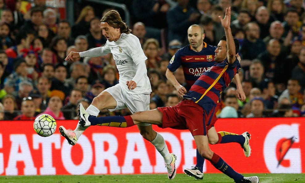 FC Barcelona (Sergio Busquets) - Real Madrid (Luka Modrić)