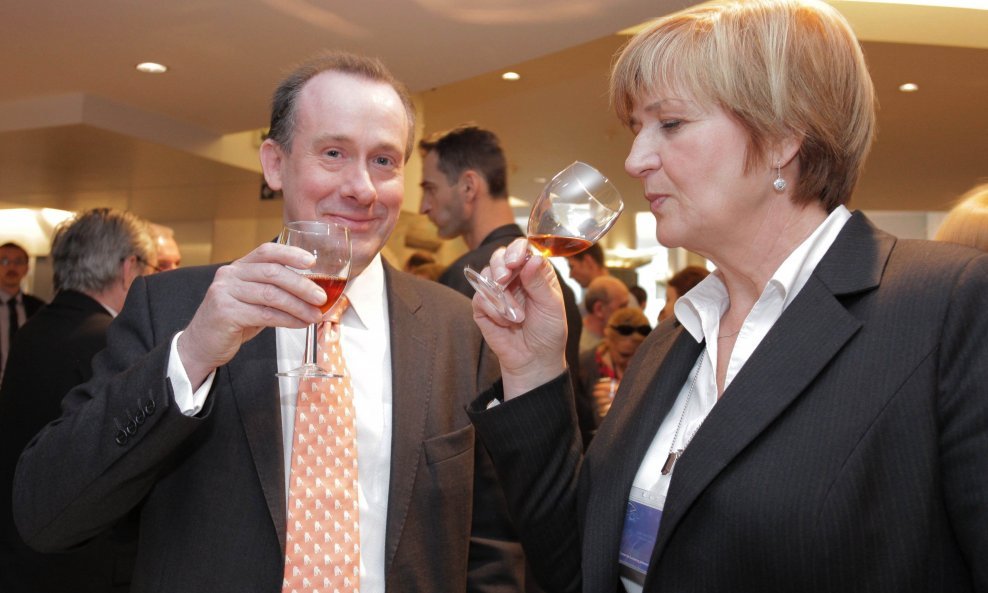 Martin Callanan i Ruža Tomašić na degustaciji prošeka u Europskom parlamentu