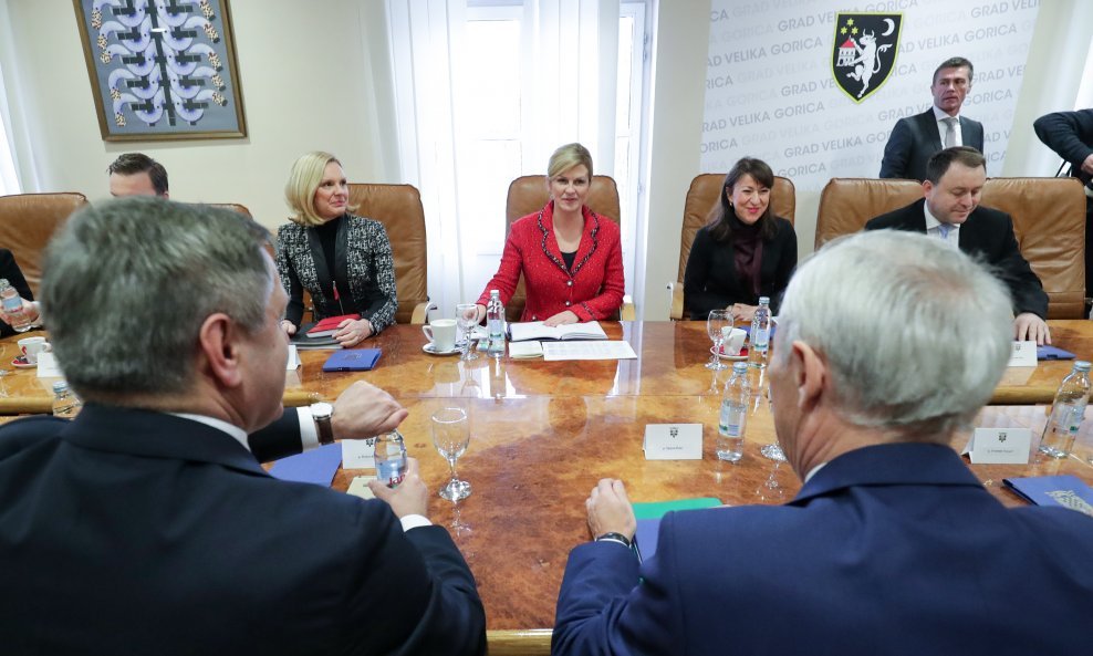 Predsjednica Kolinda Grabar -Kitarović u Velikoj Goric na sastanku s gradonačelnicima i načelnicima