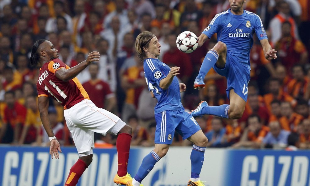 Galatasaray - Real Madrid, Didier Drogba, Luka Modrić i Alvaro Arbeloa