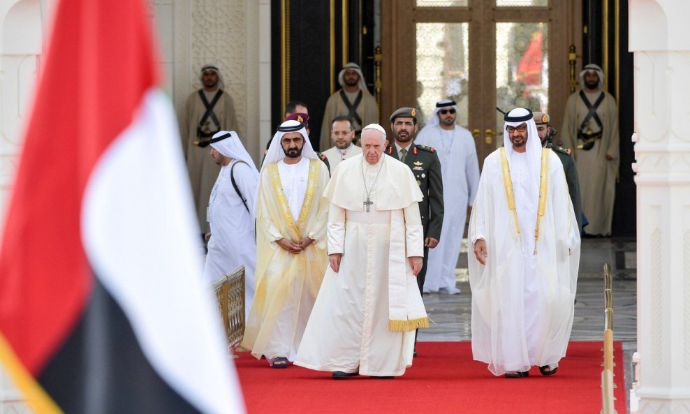 Papa predvodio prvu misu na Arapskom poluotoku