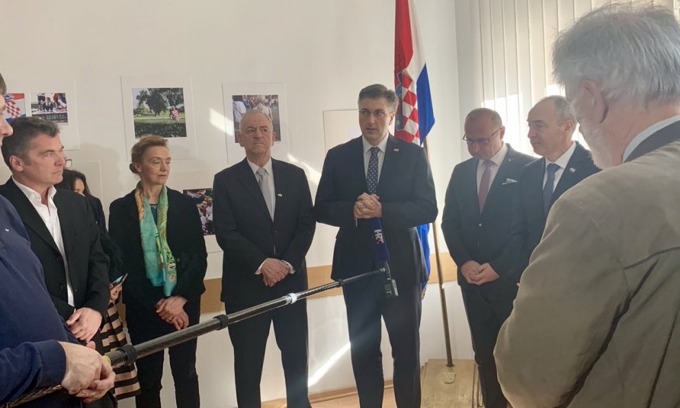 Plenković i ministri s predstavnicima iseljenika
