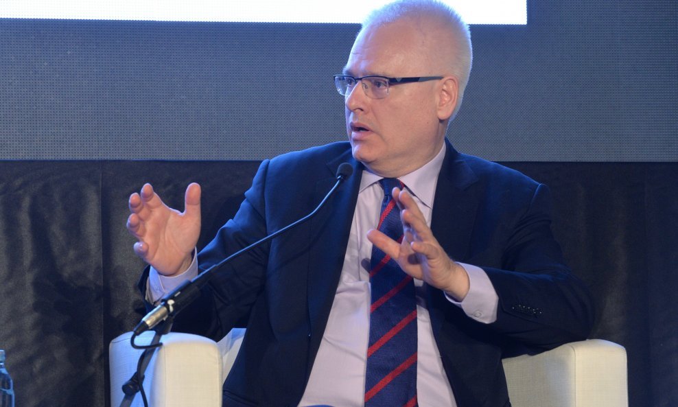 Bivši predsjednik RH Ivo Josipović oštro je kritizirao svoju nasljednicu na Pantovčaku