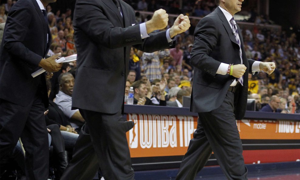 Maurice Cheeks (lijevo) kao jedan od pomoćnih trenera u Oklahoma City Thunderima