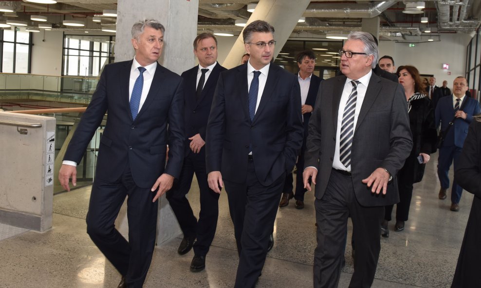 Premijer Andrej Plenković obišao novu zgradu putničkog terminala u zračnoj luci Gaženica.