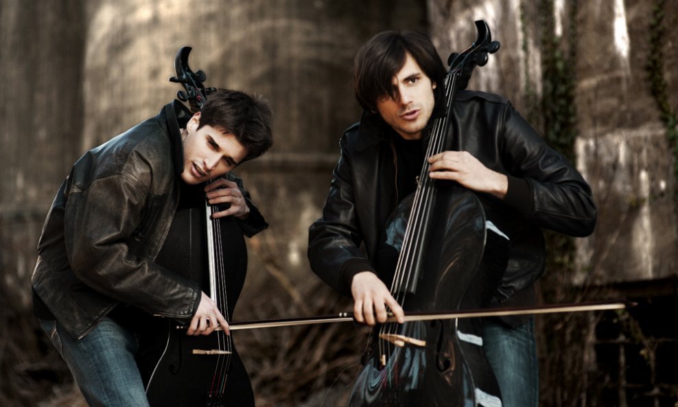 2CELLOS 