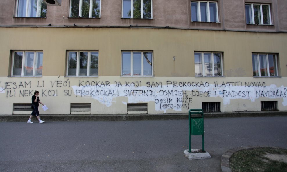 grafit za Josipa Kužea