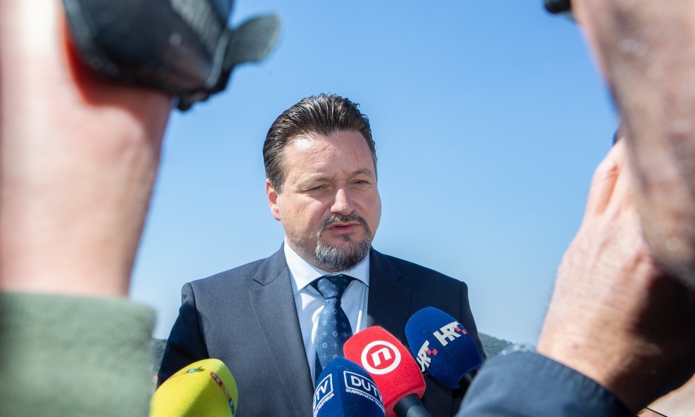 Politički tajnik HDZ-a Kuščević ustvrdio je kako stranka u kampanji nije dobila nijednu donaciju