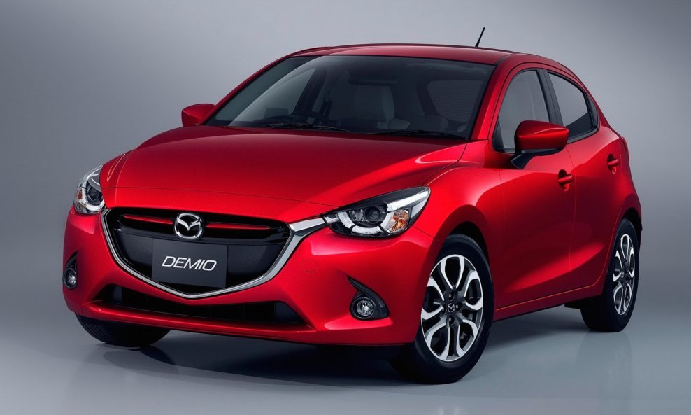 mazda2-1