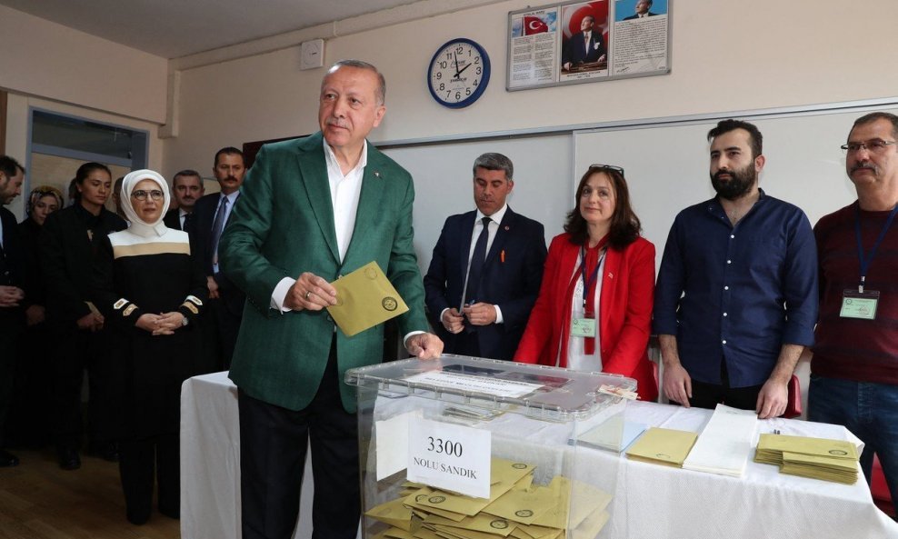 Erdogan na glasanju za lokalne izbore