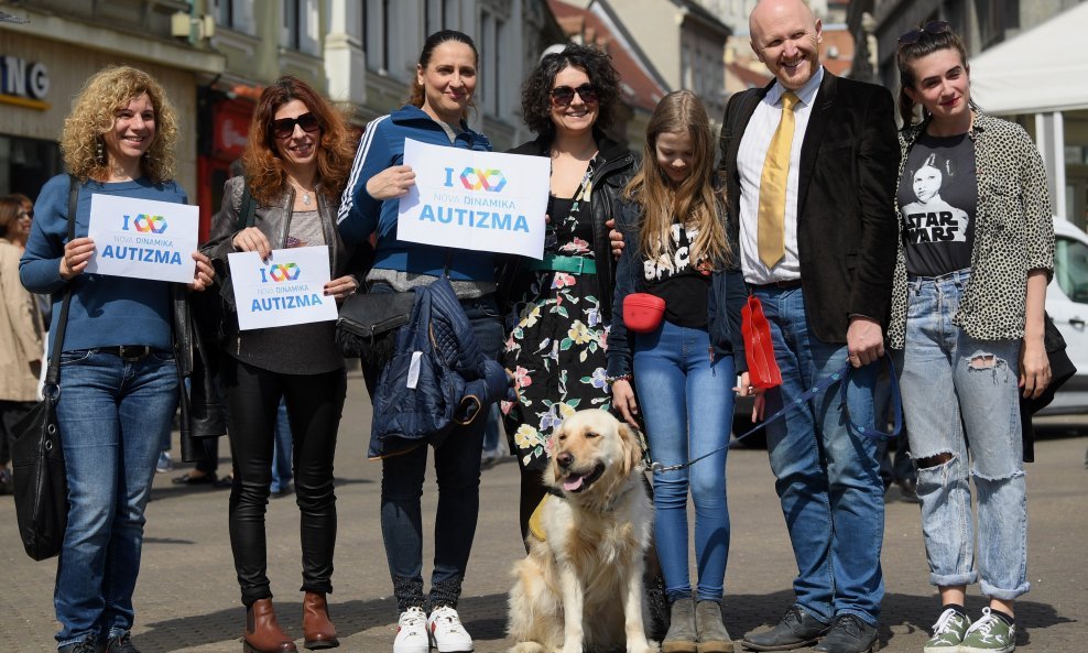 Na glavnom Trgu obilježen Svjetski dan svjesnosti o autizmu