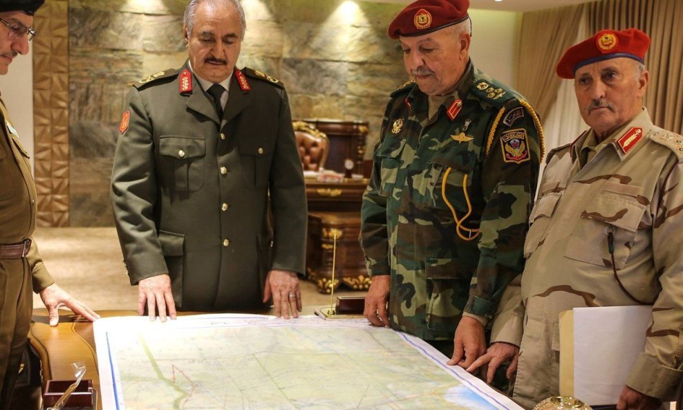 Kalifa Haftar sa suradnicima