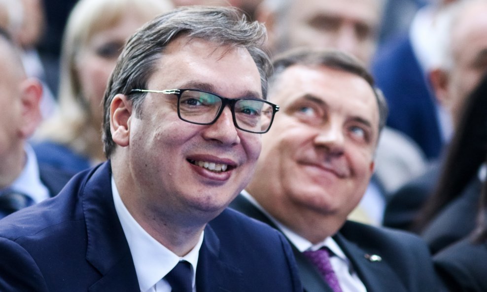 Aleksandar Vučić, Milorad Dodik