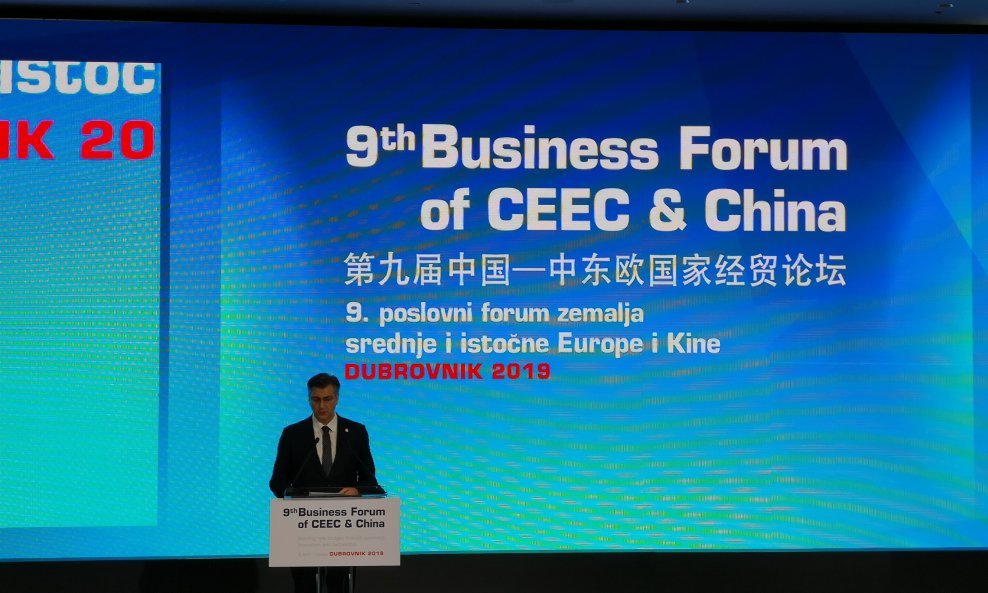 9.poslovni forum zemalja srednje i istočne Europe i Kine. Na slici hrvatski premijer Andrej Plenković