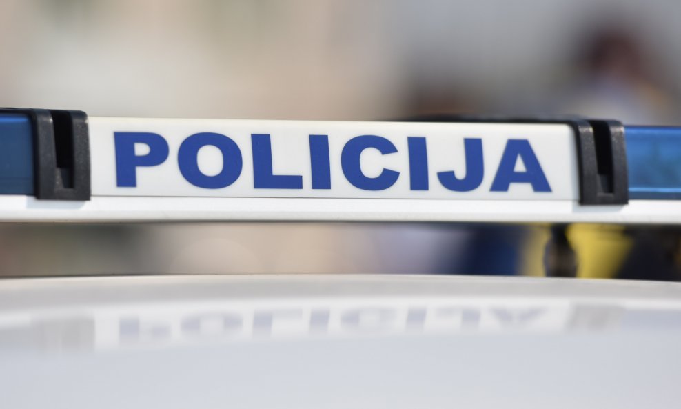 Policija