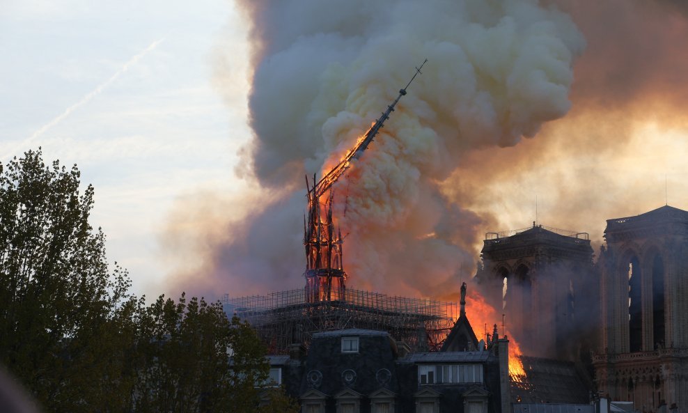 Požar u katedrali Notre-Dame