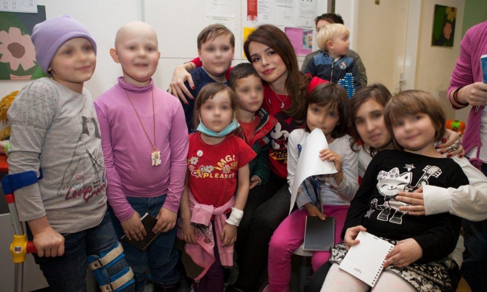 Severina s djecom s Onkoloskog odjela Klaiceve bolnice