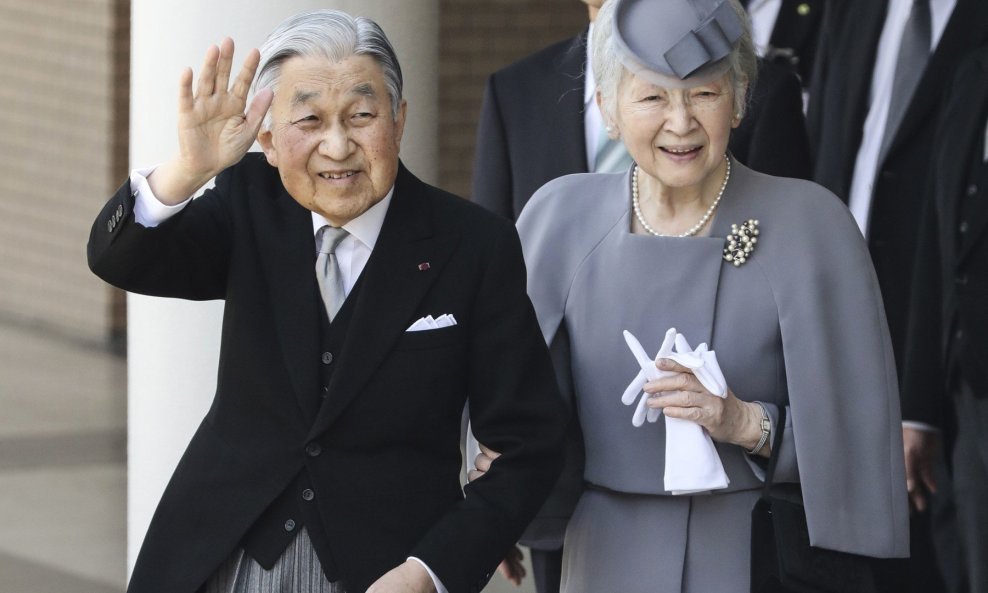 Japanski car Akihito i carica Michiko