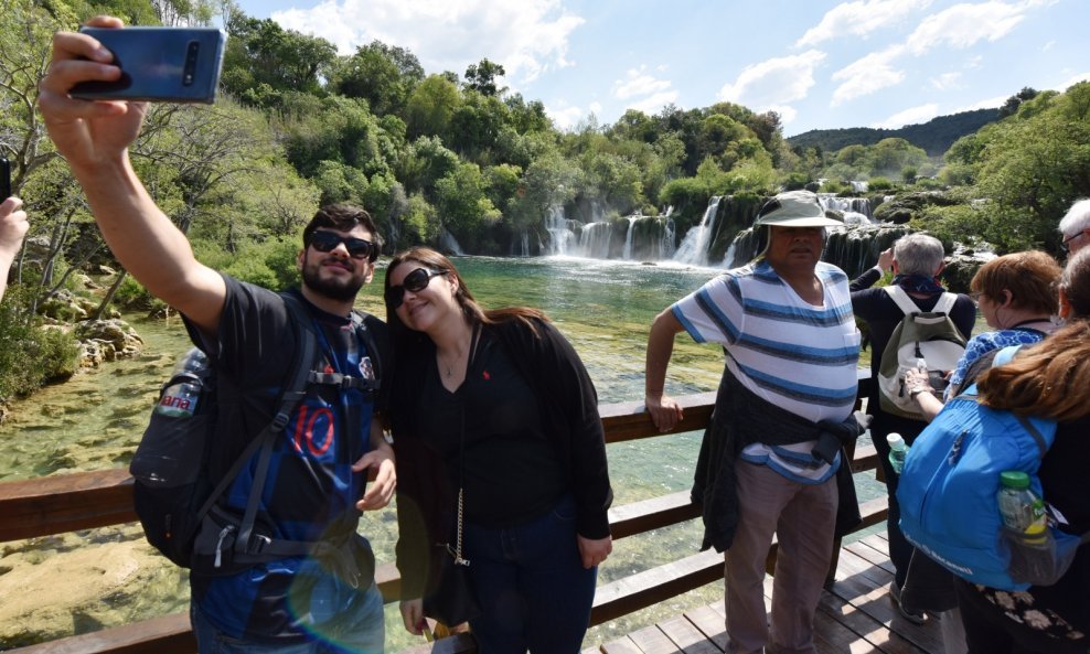 Turisti u Nacionalnom parku Krka
