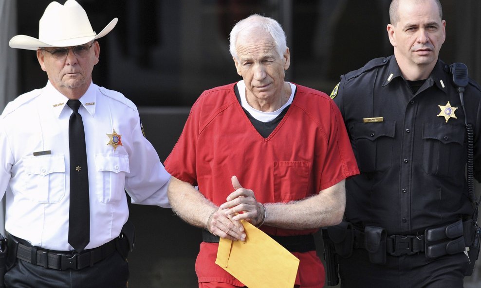 Jerry Sandusky  (6)