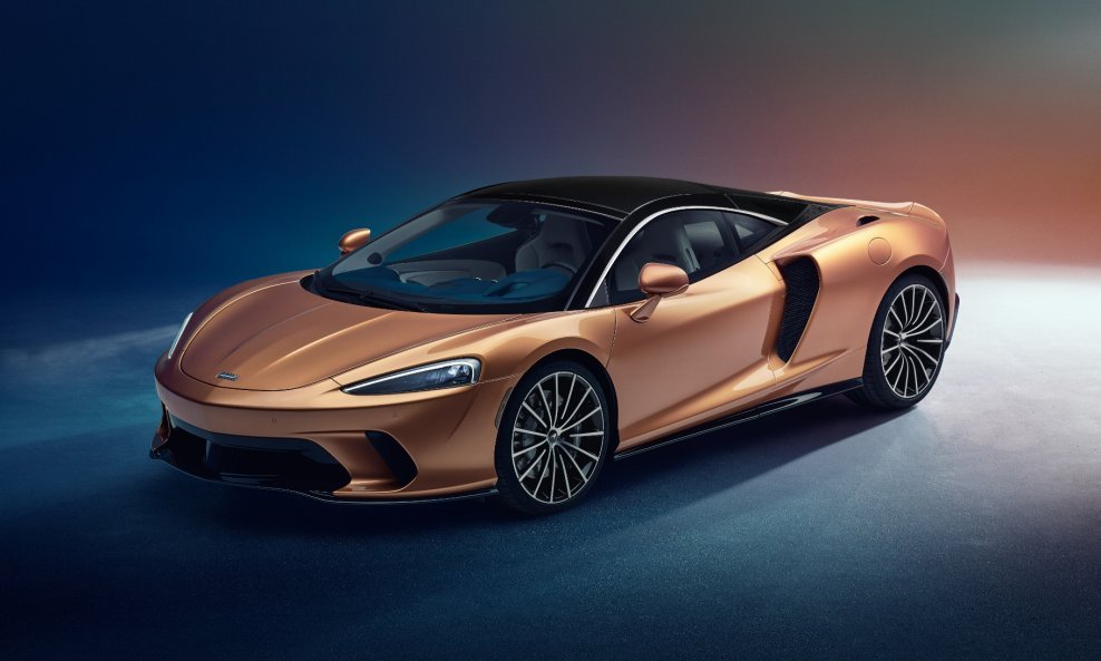 McLaren je rekao da će isporuka GT-a započeti do kraja godine