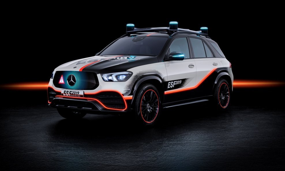 Mercedes-Benz ESF 2019 sadrži cijeli niz sigurnosnih sustava