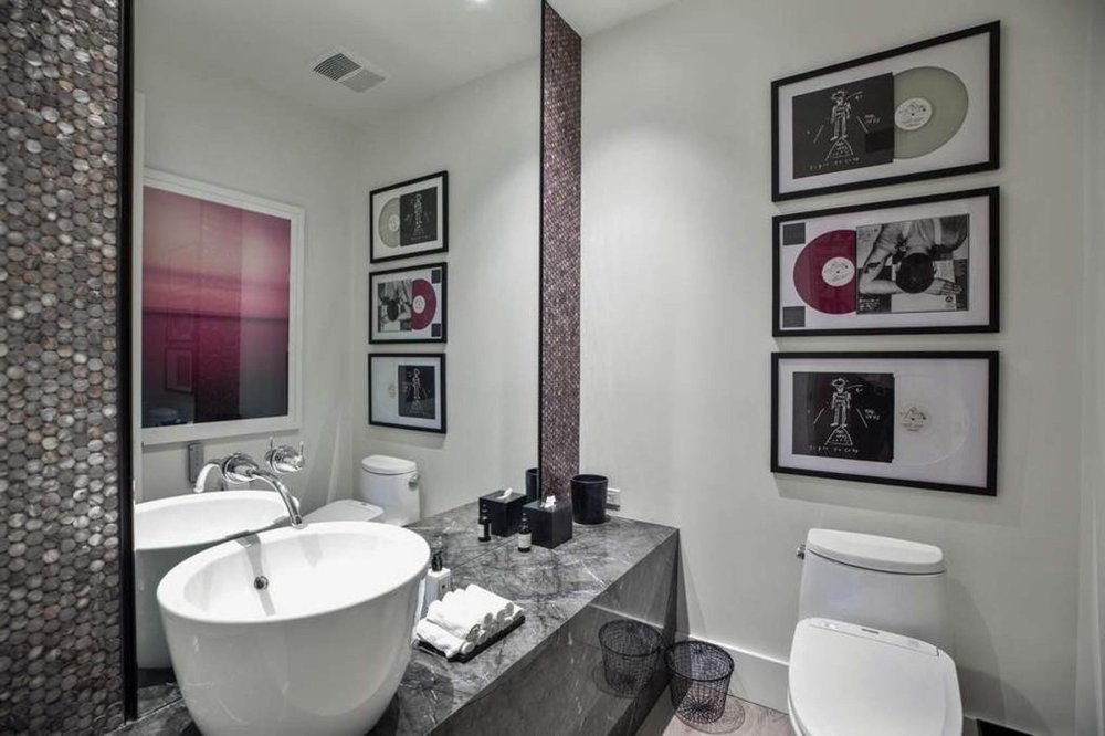 Dom Nicole Scherzinger