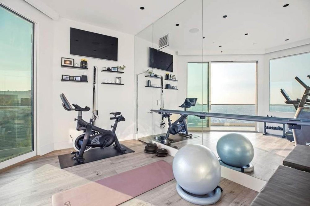 Dom Nicole Scherzinger