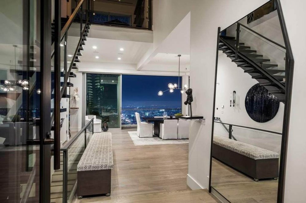 Dom Nicole Scherzinger