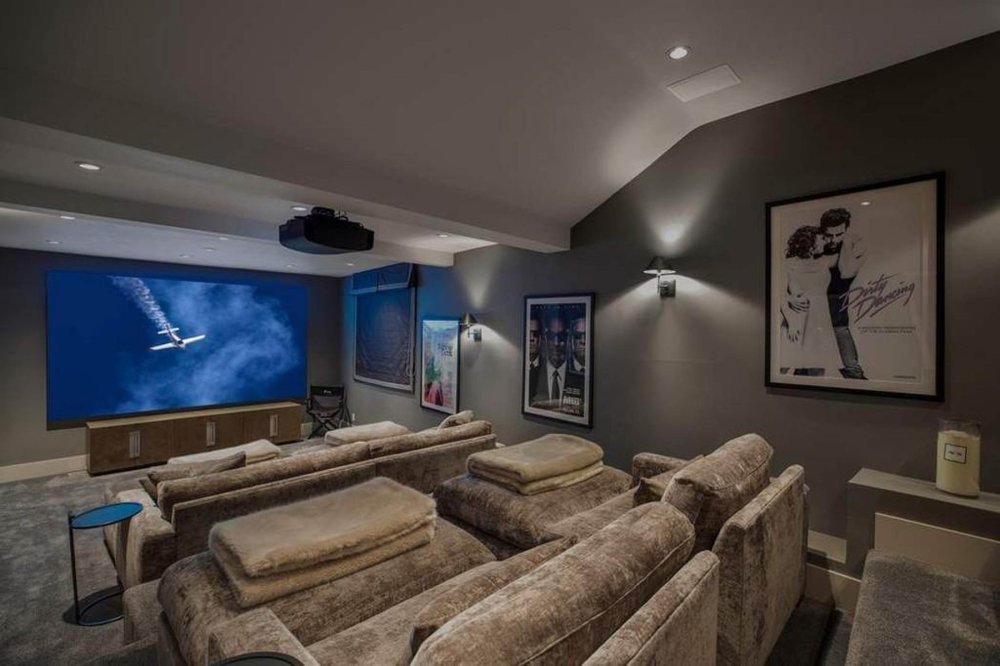 Dom Nicole Scherzinger