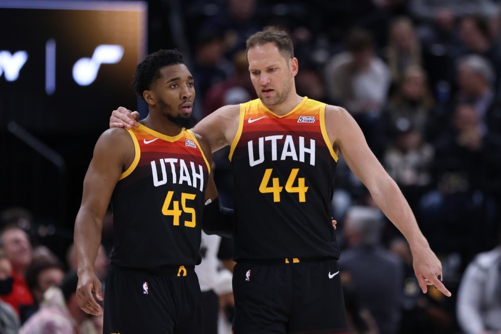 Košarkaš Utah Jazza Donovan Mitchell novi je igrač Cleveland Cavaliersa. 