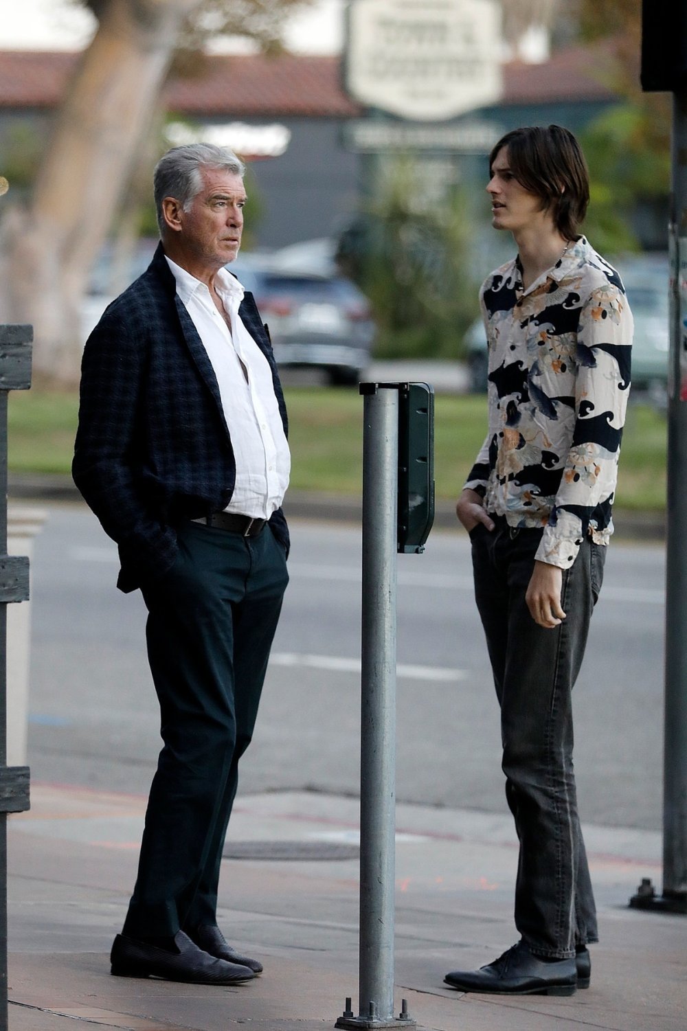 Nerazdvojan Par Pierce Brosnan U Izlasku S Voljenom Suprugom Keely Tportal