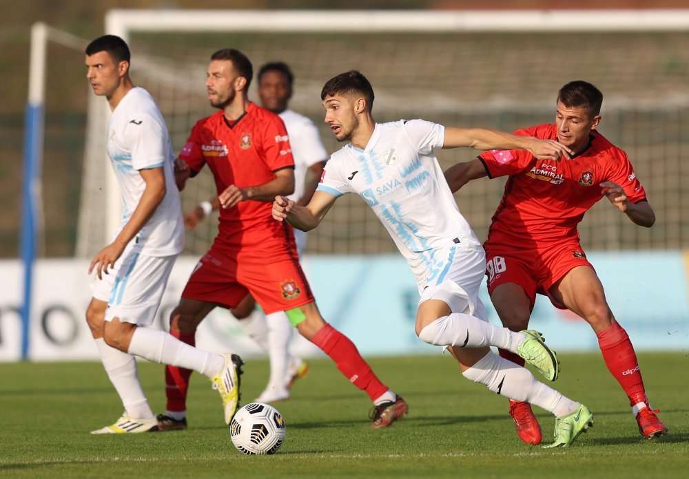 Prva Hrvaska Nogometna Liga MaxTV 2013/14, 11. krog: HNK Rijeka vs