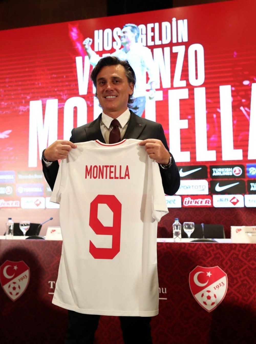 Turska u Osijek stiže desetkovana ozljedama; Vincenzo Montella ostao ...